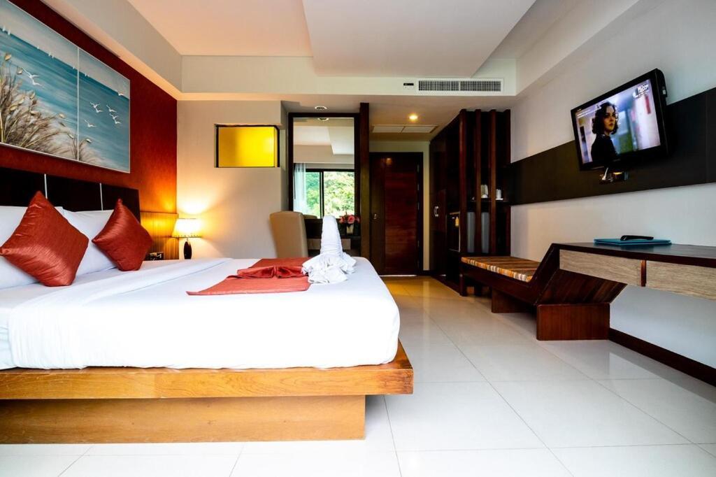 Dipantai Boutique Beach Resort Patong Luaran gambar