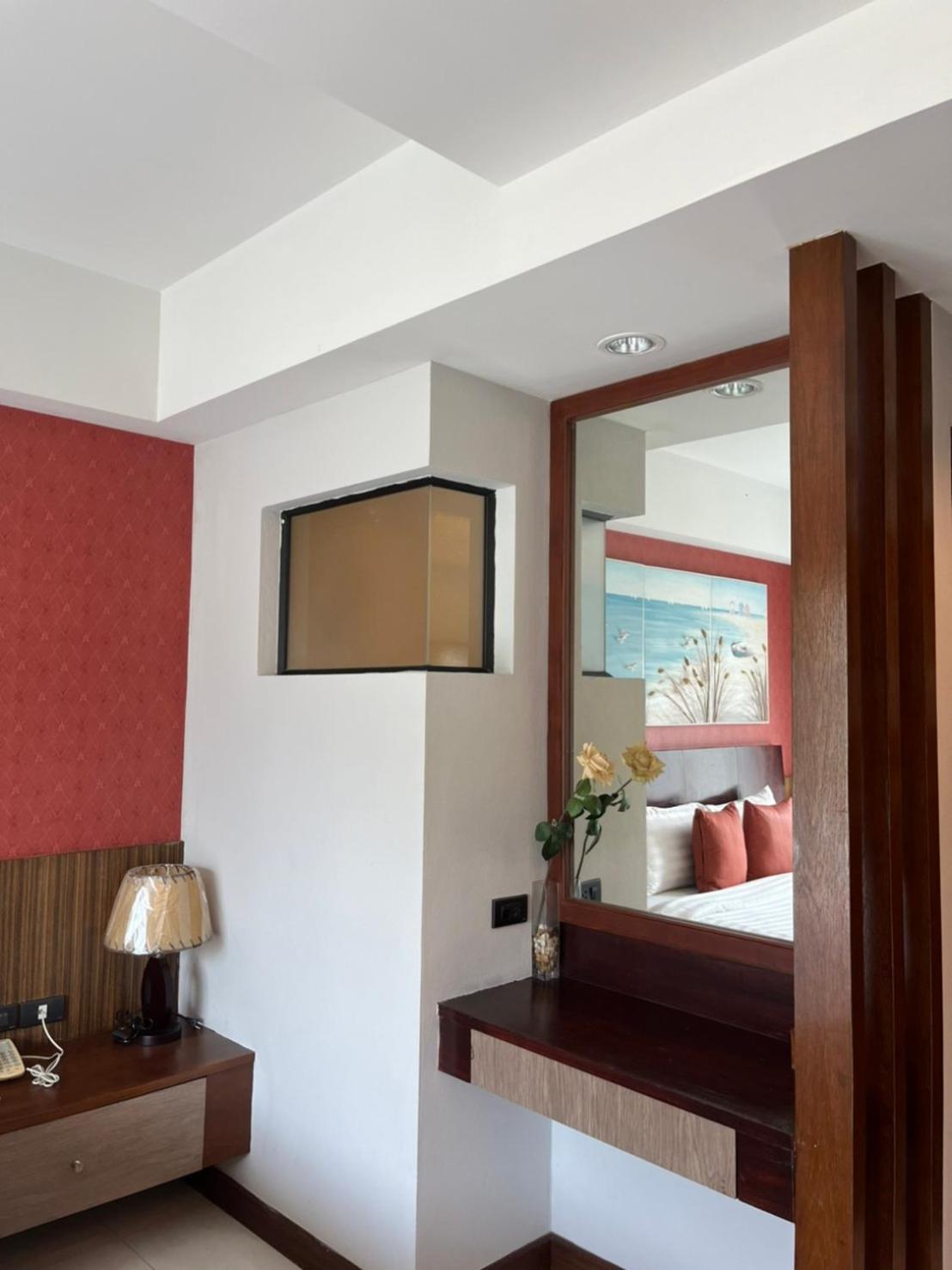 Dipantai Boutique Beach Resort Patong Luaran gambar